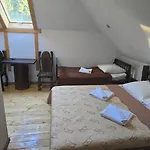 River Hill Микуличин