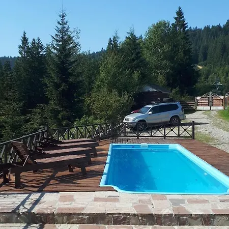 River Hill Feriested Mykulychyn
